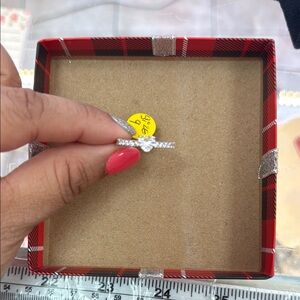 Elegant Sterling Silver Heart Ring Size 9